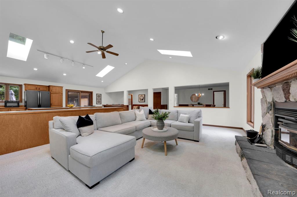 940 W Predmore Road, Oakland, MI — Photo 22
