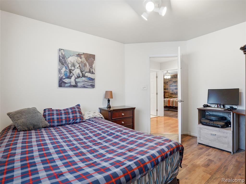 26450 Beamer Street, Harrison Township, MI — Photo 25