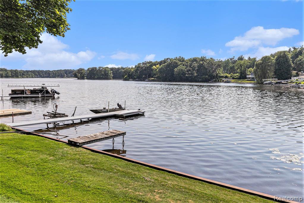 926 BRIGHTON LAKE Road, Brighton, MI 48116 — Photo 27