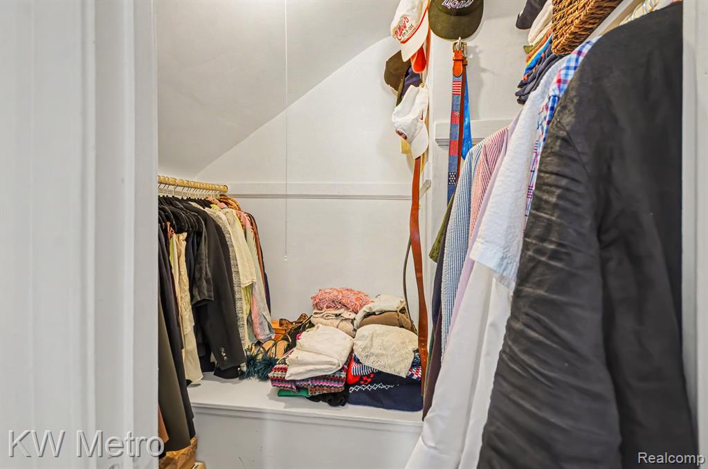 615 Royal Avenue, Royal Oak, MI 48073 — Photo 23