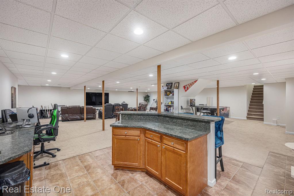562 SPRINGVIEW Drive, Rochester, MI 48307 — Photo 31