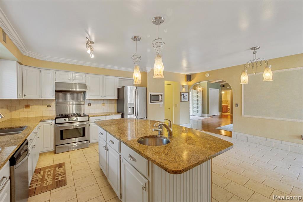 8400 Oak Shade Court, Davison, MI 48423 — Photo 11