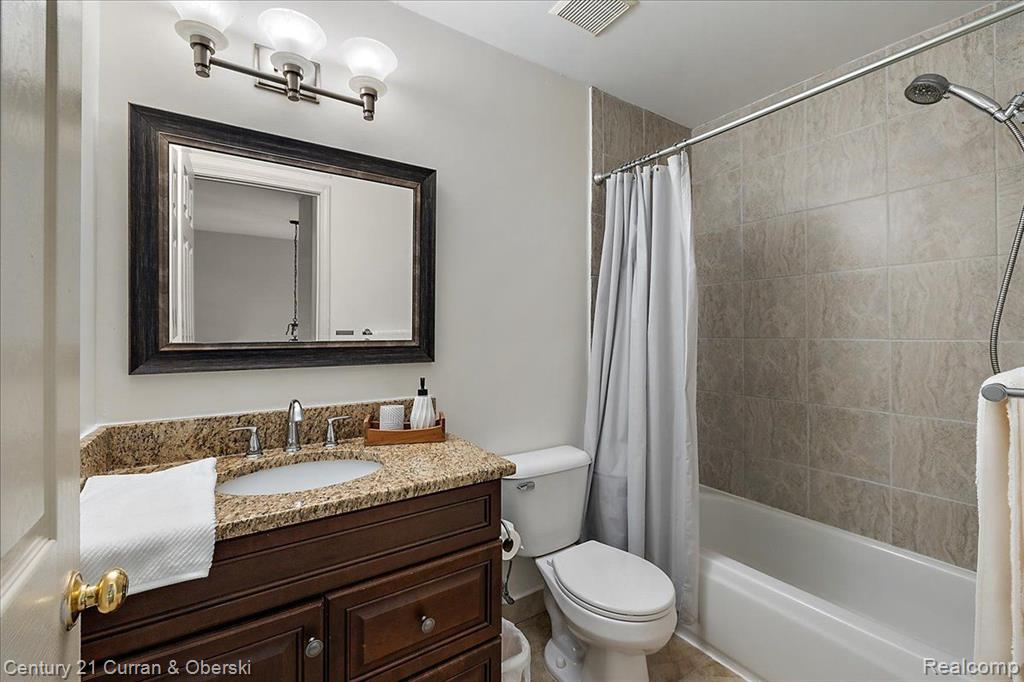 45105 Horseshoe Circle, Canton, MI 48187 — Photo 29