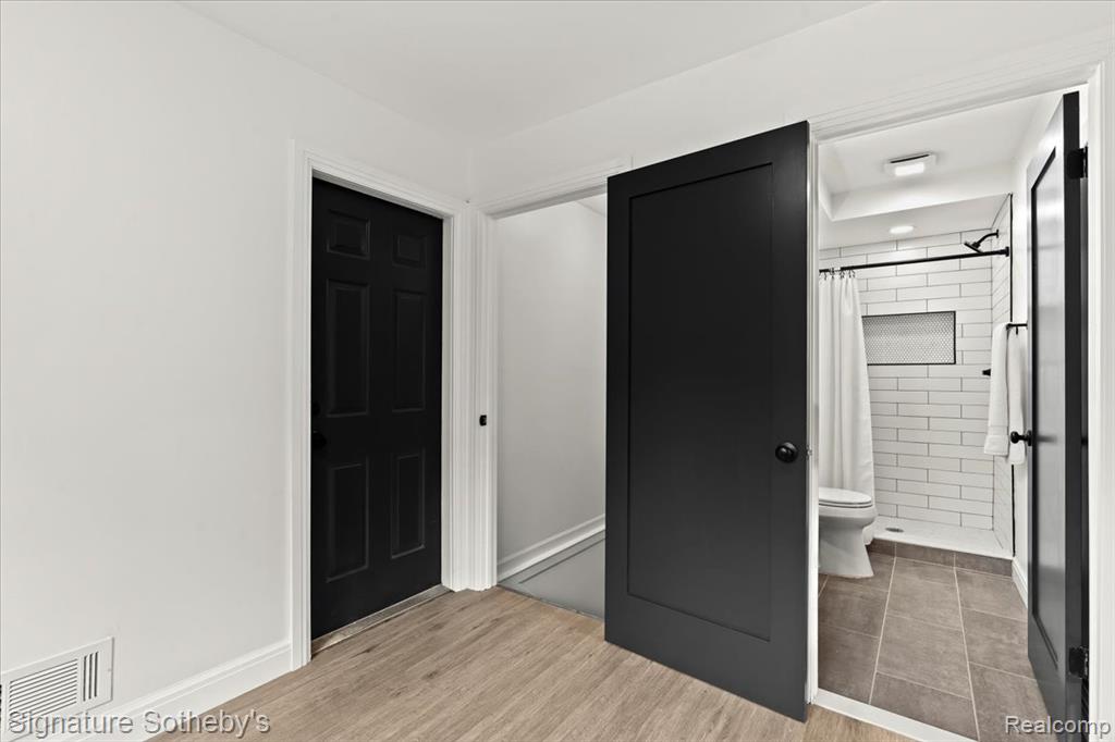40526 Woodside Drive, Clinton Twp, MI 48038 — Photo 21