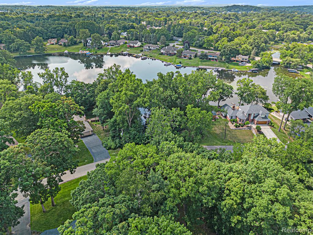 4729 Curtis Lane, Clarkston, MI — Photo 47