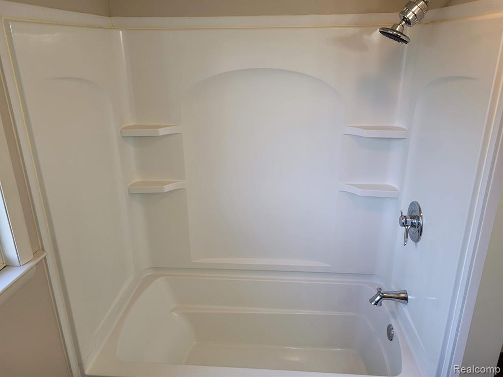 1299 SAND BEACH Road, Bad Axe, MI 48413 — Photo 31