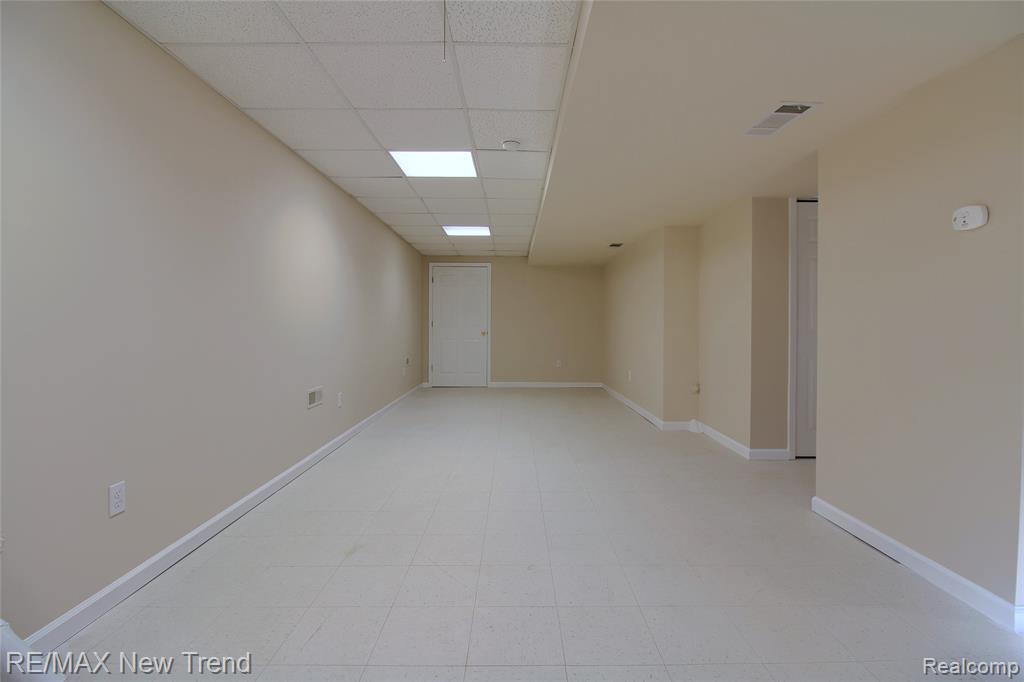 3241 Buckhorn Court, Ann Arbor, MI 48105 — Photo 32