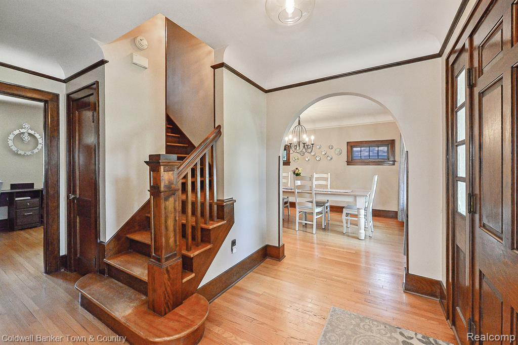 725 E GRAND RIVER Avenue, Fowlerville, MI 48836 — Photo 10