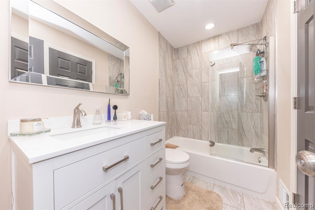 24546 CASHMERE, Southfield, MI 48033 — Photo 7