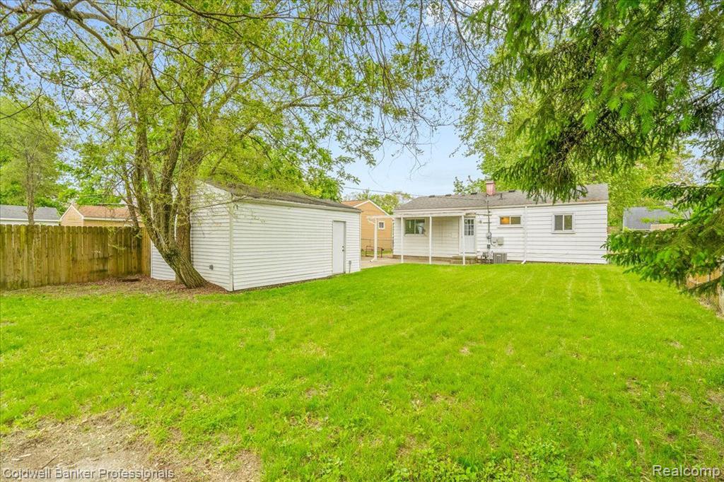 1210 Red Leaf Lane, Ypsilanti, MI 48198 — Photo 14
