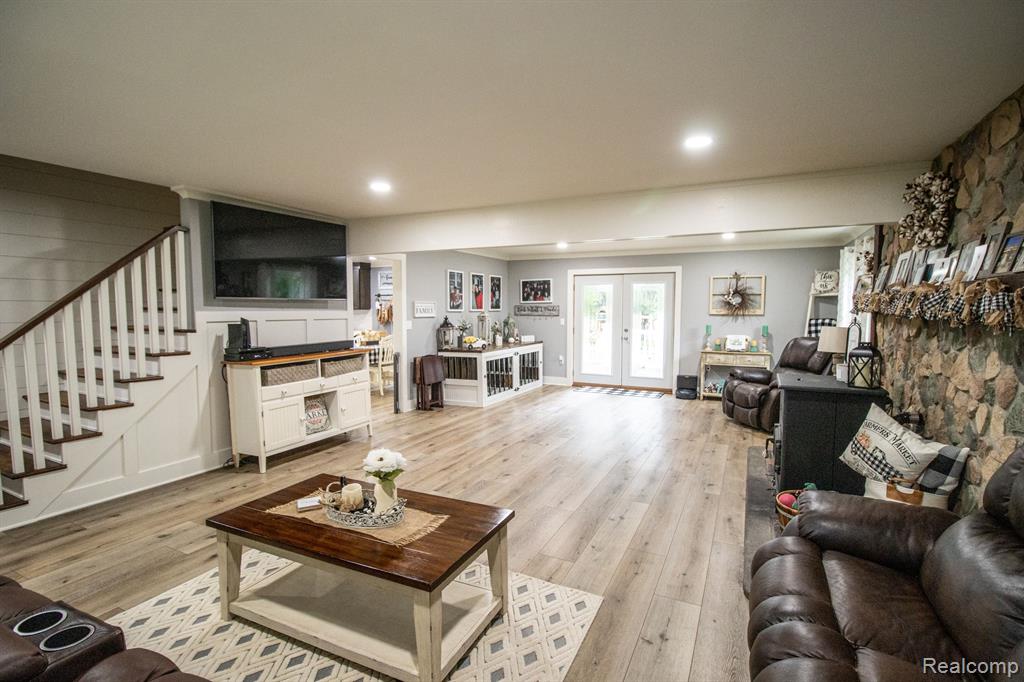 4585 Burt Road, Birch Run, MI 48415 — Photo 5