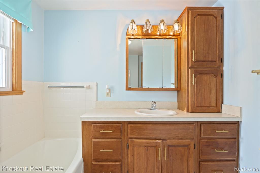 243 Cherry Street, Frankenmuth, MI 48734 — Photo 38