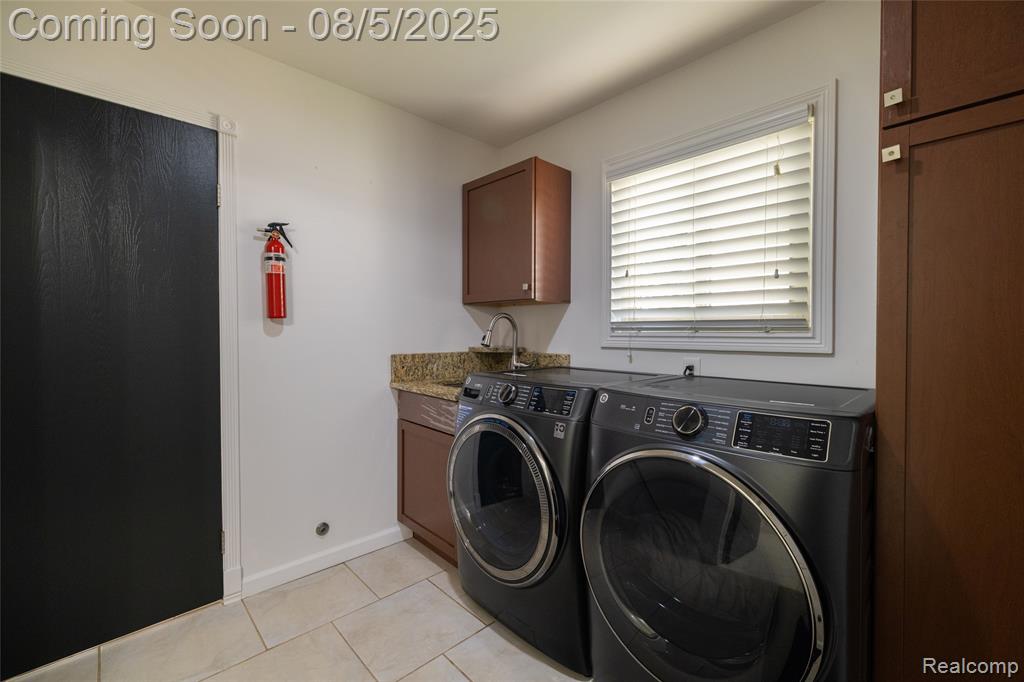 39667 Baker Drive, Sterling Heights, MI 48310 — Photo 15
