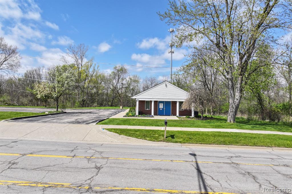 550 S Saginaw Street, Lapeer, MI 48446 — Photo 23