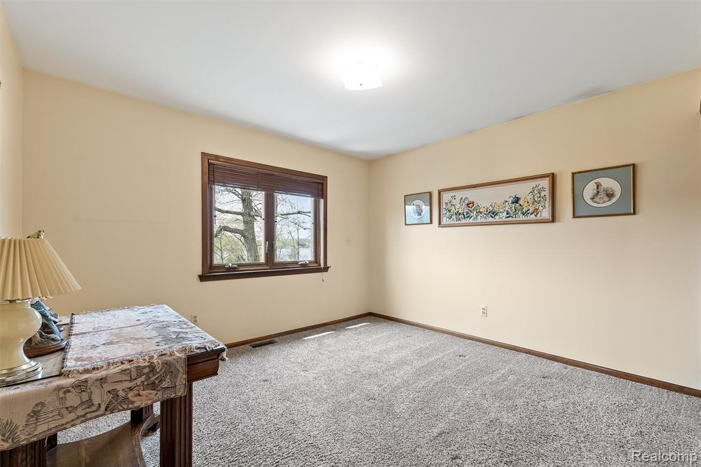2745 Lari Court, West Bloomfield, MI 48324 — Photo 21