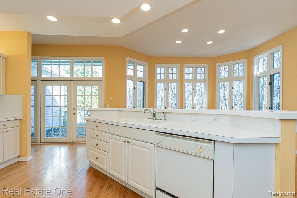 5181 Stonehenge Drive, Rochester, MI 48306 — Photo 17