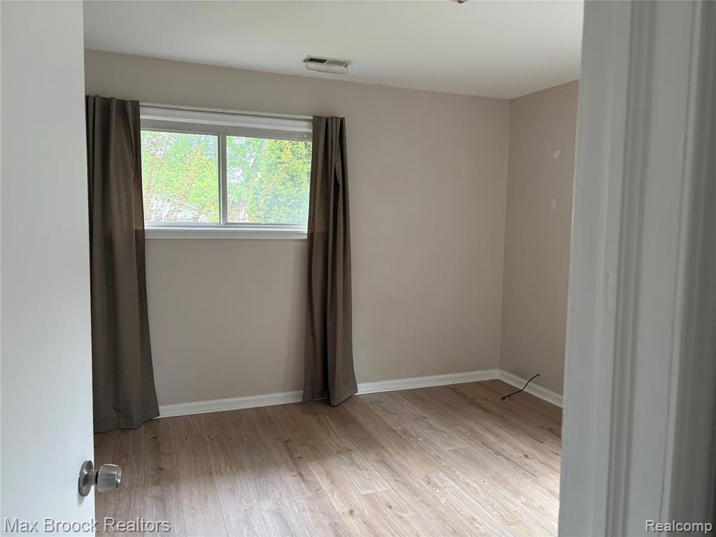 27871 HAMPDEN Street, Madison Heights, MI 48071 — Photo 9