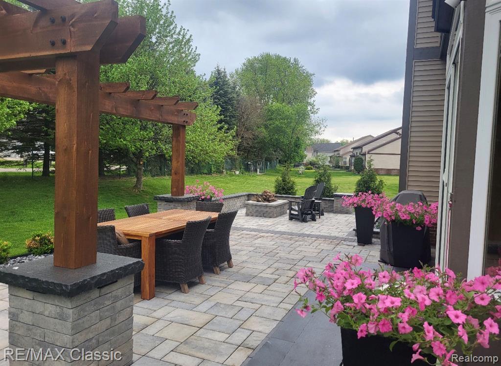 8410 Hummingbird, Commerce Twp, MI 48382 — Photo 3