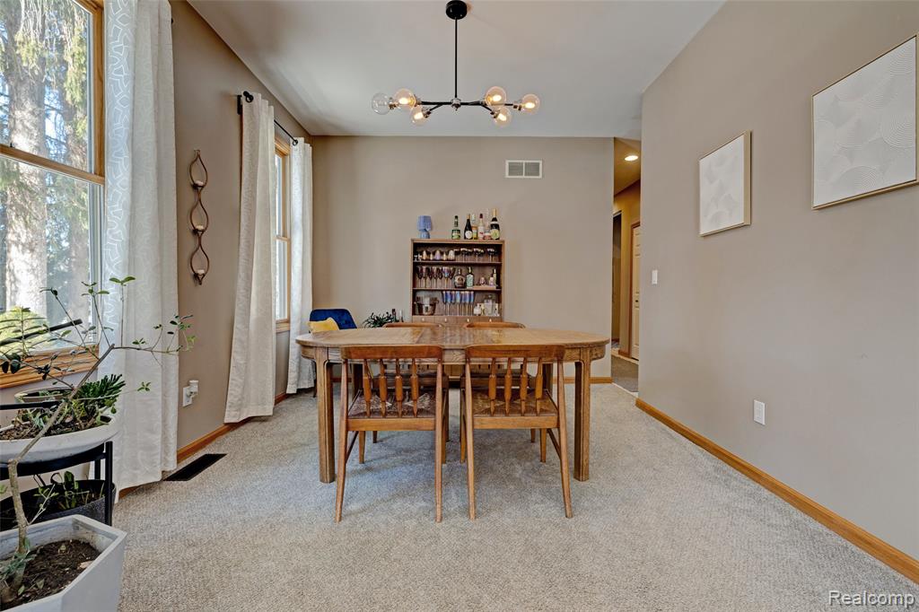 9619 Tree Top Court, Pinckney, MI, 48169