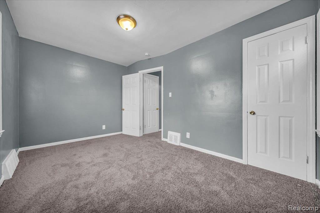 7701 PIEDMONT Street, Detroit, MI 48228 — Photo 10