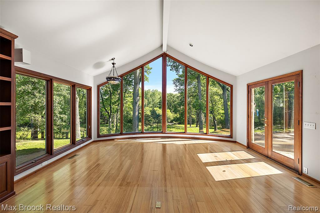 674 Rudgate Road, Bloomfield Hills, MI 48304 — Photo 10