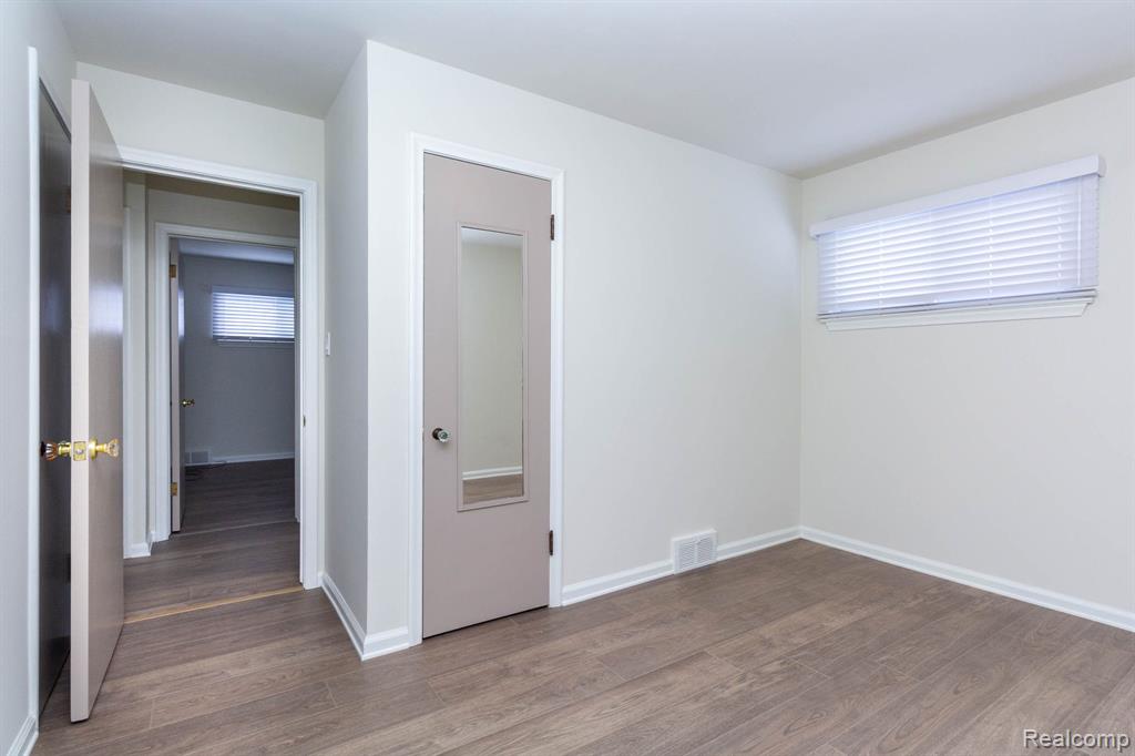 542 S Manitou Avenue, Clawson, MI — Photo 24