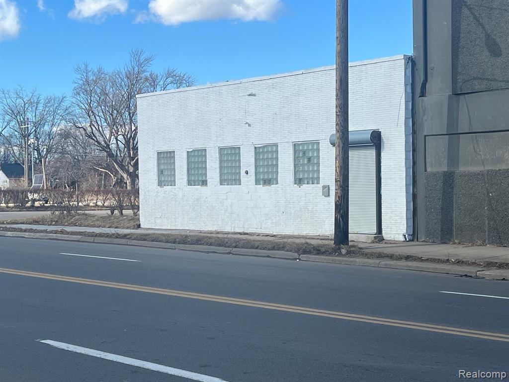 521 E 7 MILE Road, Highland Park, MI 48203 — Photo 5