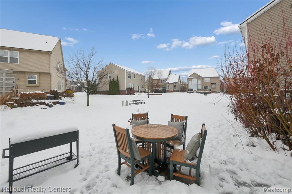 27316 Victoria Road, Novi, MI — Photo 47