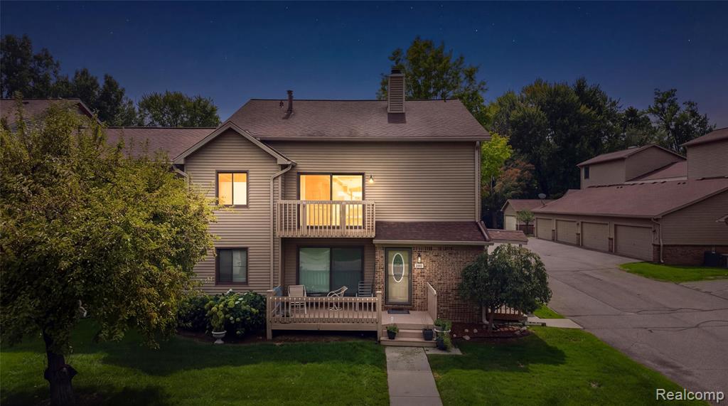 7863 Woodingham, West Bloomfield, MI