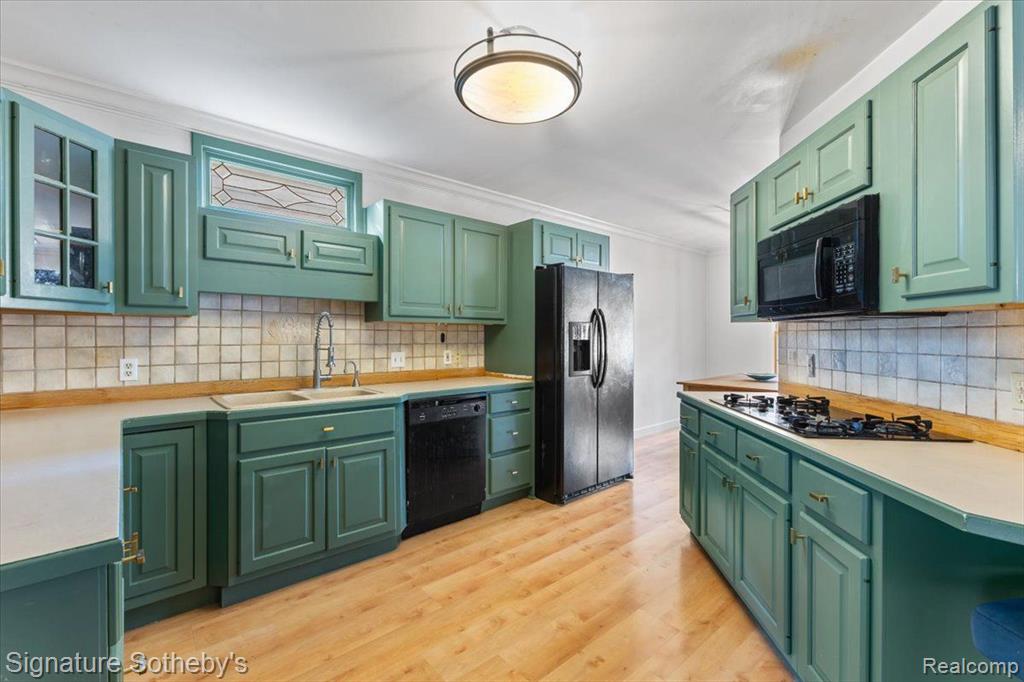 888 HUMPHREY AVE, Birmingham, MI 48009 — Photo 4
