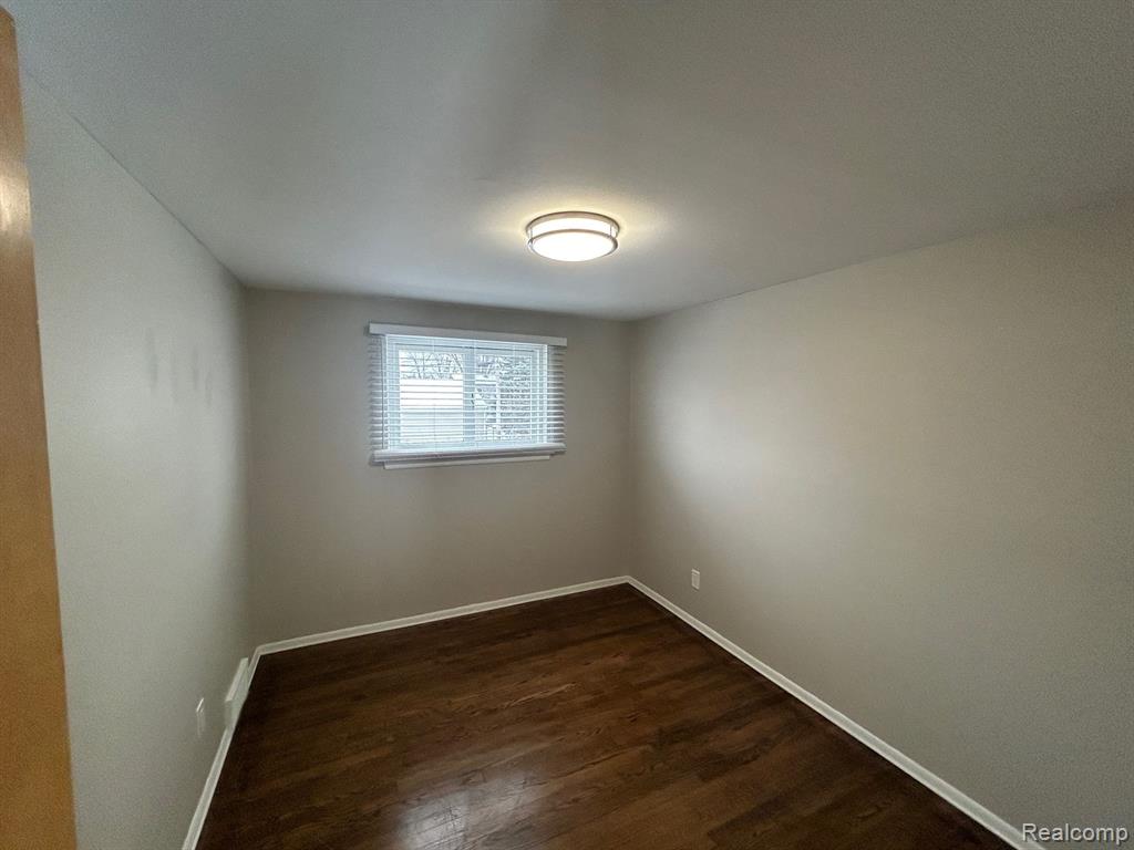 4472 BUCHANAN Avenue, Warren, MI 48092 — Photo 8