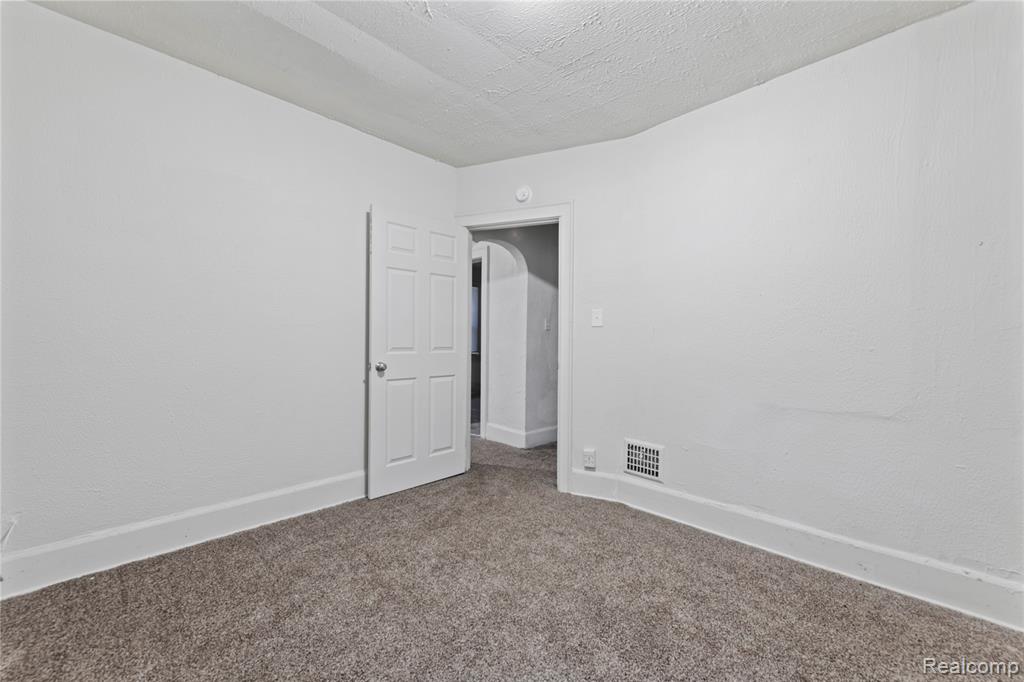 5569 Drexel Street, Detroit, MI 48213 — Photo 9