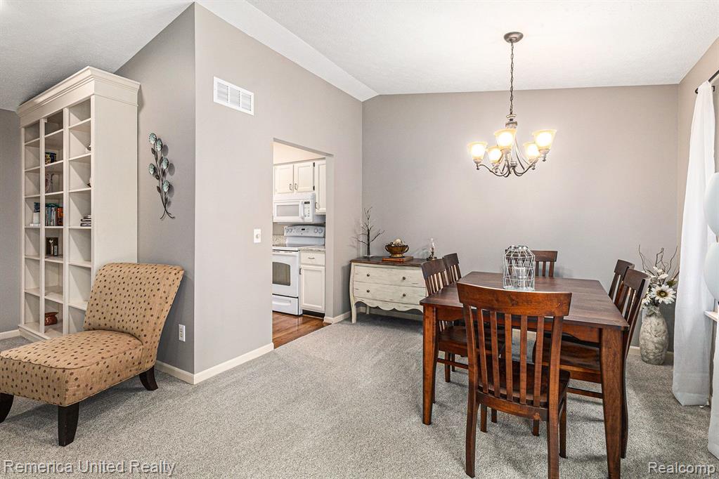 422 FOREST Drive, Brighton, MI 48116 — Photo 7