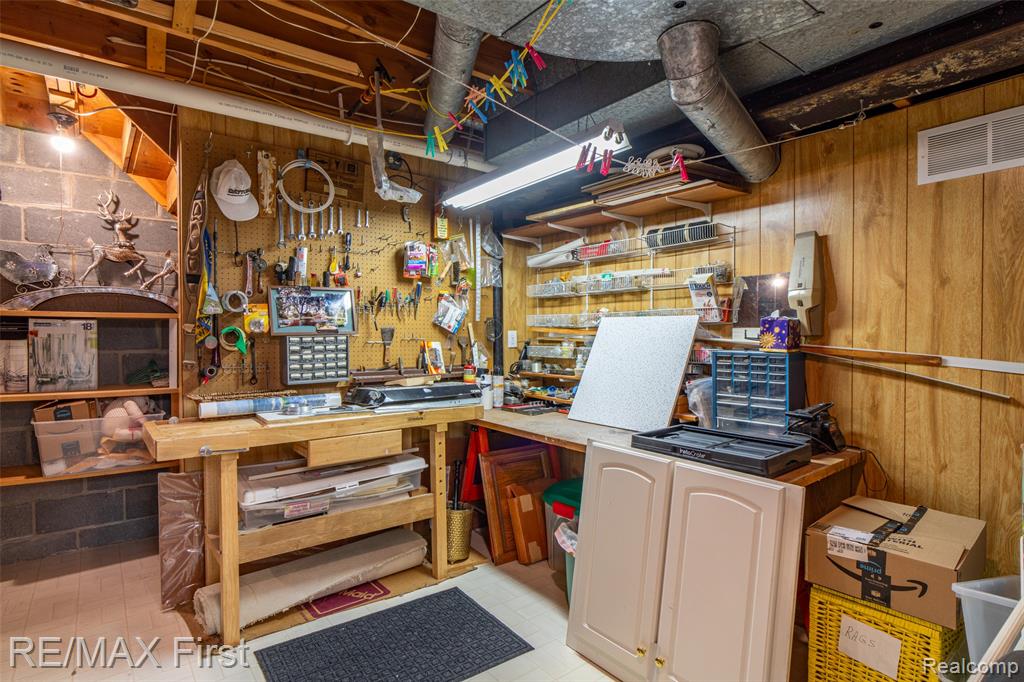 54815 FRANKLIN Drive, Shelby Twp, MI 48316 — Photo 49