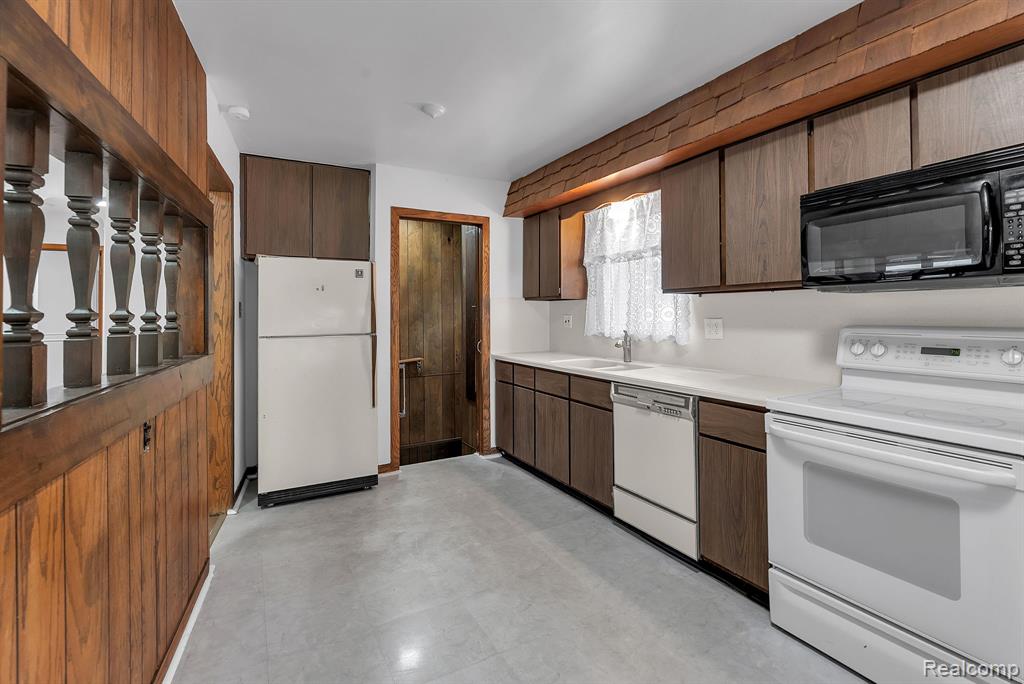 4129 VASSAR Street, Dearborn Heights, MI 48125 — Photo 10