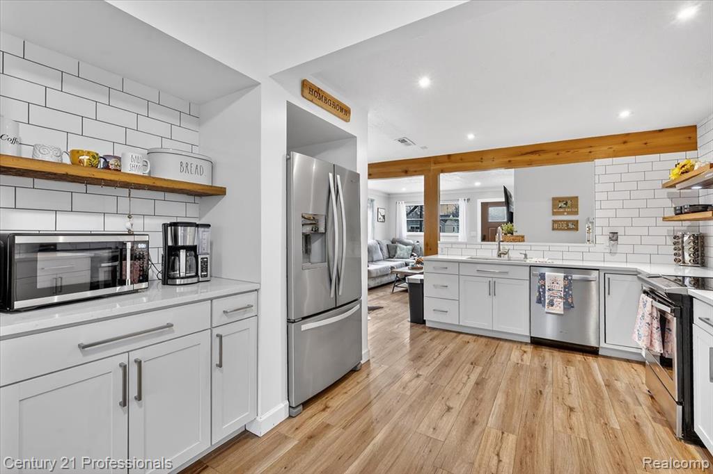 7079 Felix Drive, Clarkston, MI — Photo 20