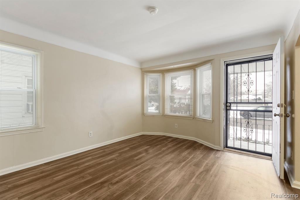 3112 S BASSETT Street, Detroit, MI 48217 — Photo 5