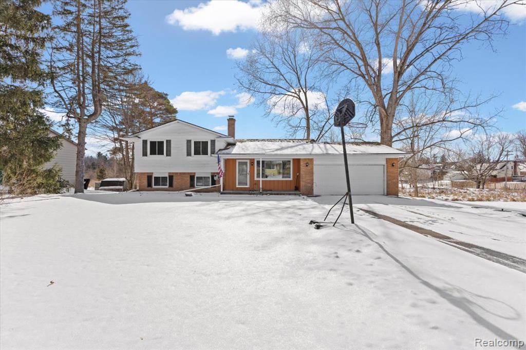566 Eastridge Drive, Ortonville, MI 48462 — Photo 24