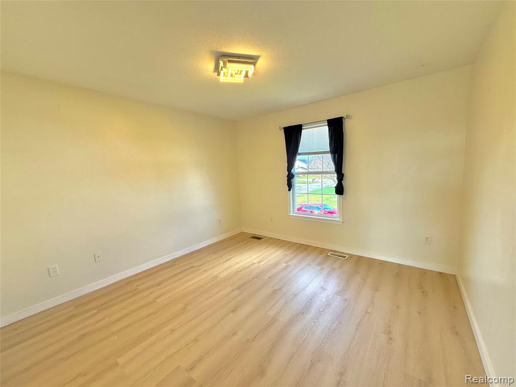 6320 Ruidoso Drive, Saginaw, MI 48603 — Photo 13