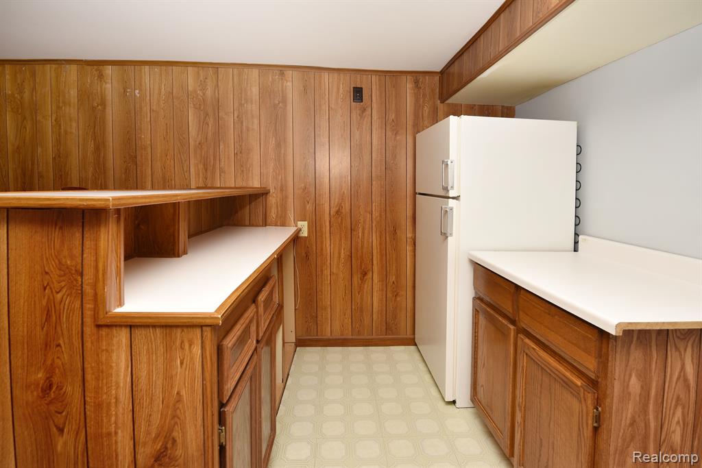6186 Smithfield Drive, Troy, MI 48085 — Photo 29