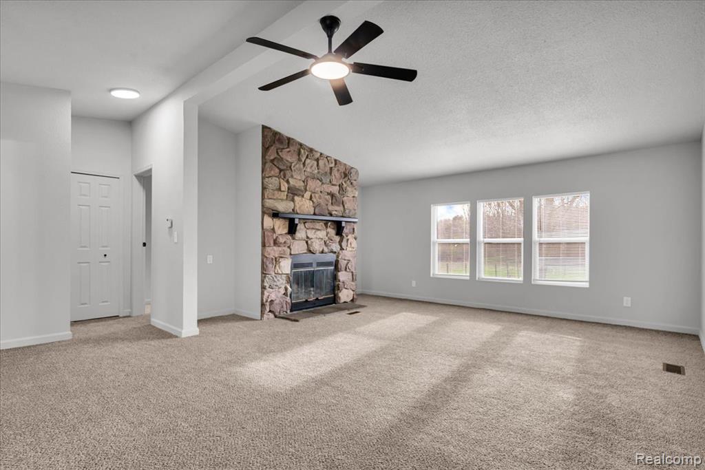 1160 S Van Vleet Road, Swartz Creek, MI 48473 — Photo 6