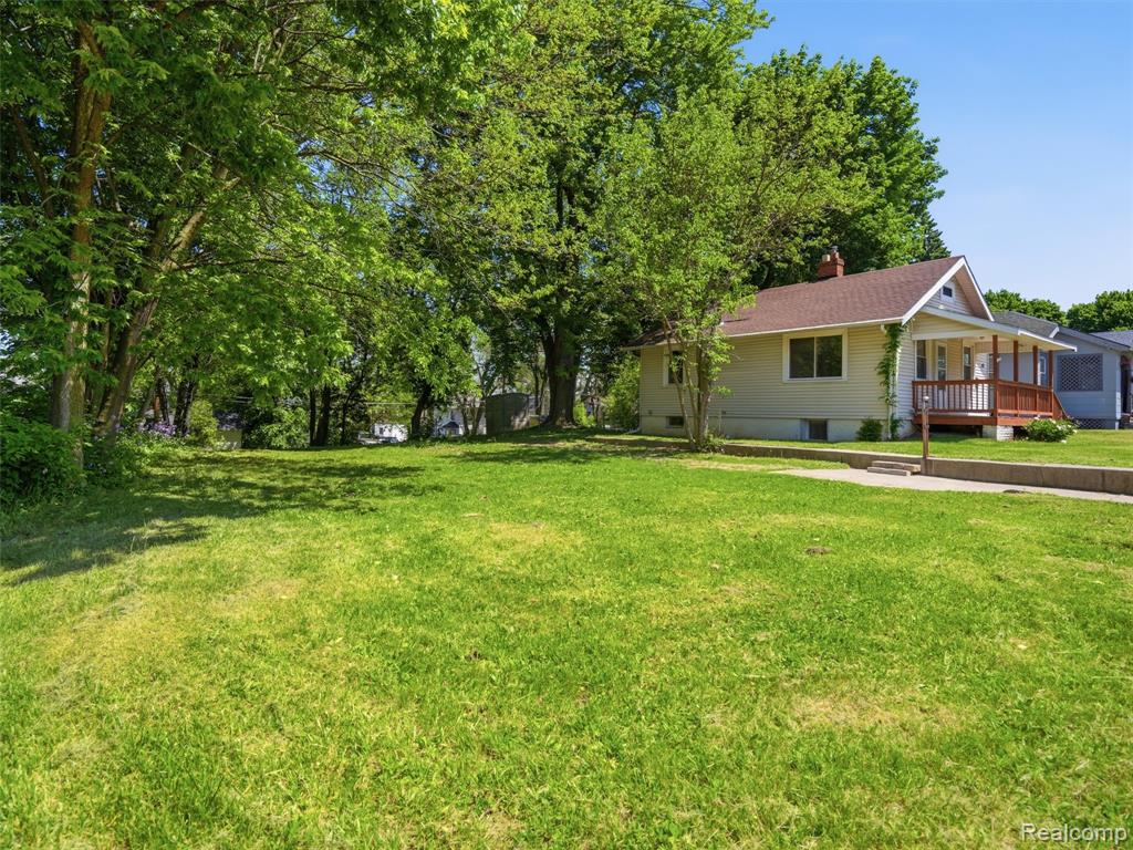 45 Kemp Street, Pontiac, MI 48342 — Photo 2