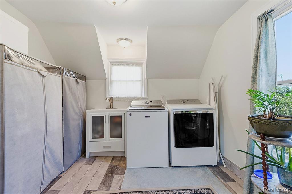 7219 Main, MI — Photo 17