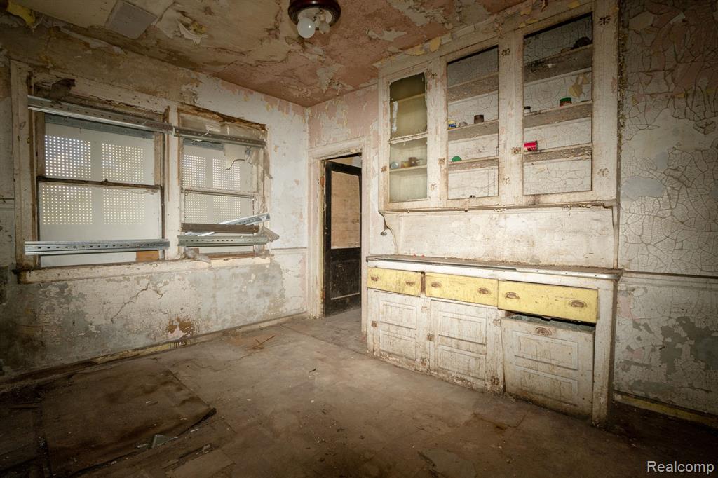 2574 Baldwin Street, Detroit, MI 48214 — Photo 8
