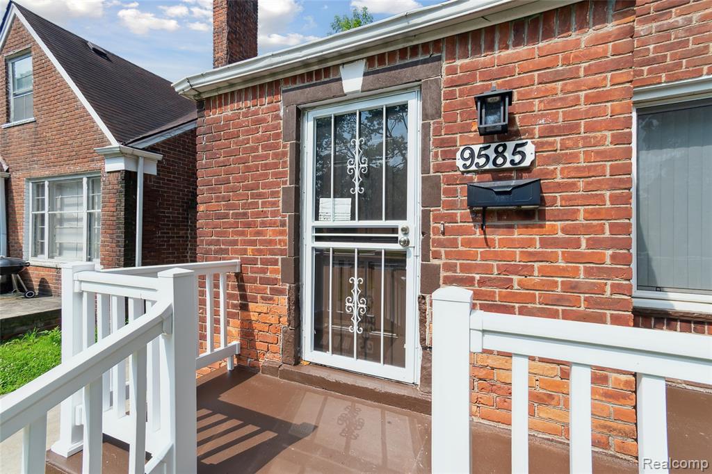 9585 Asbury Park, Detroit, MI 48227 — Photo 2