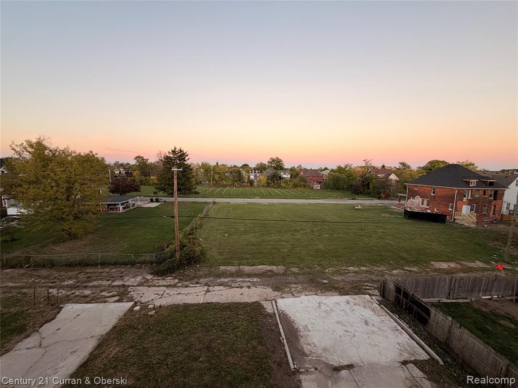 1564 Cadillac Boulevard, Detroit, MI 48214 — Photo 29