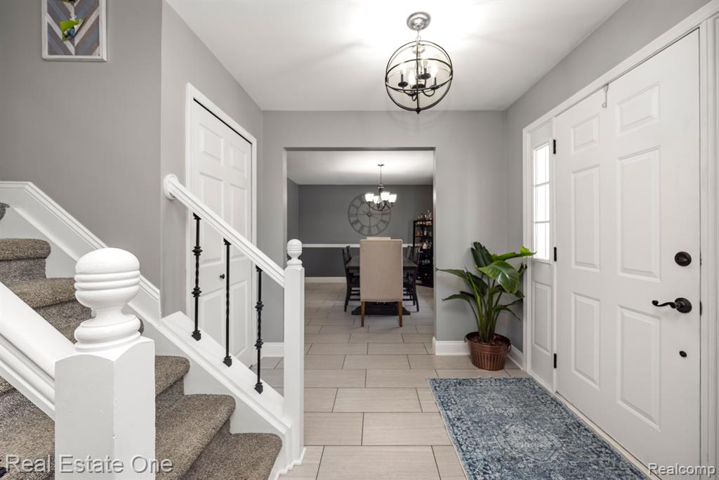 4083 W MAPLE Road, Wixom, MI 48393 — Photo 10