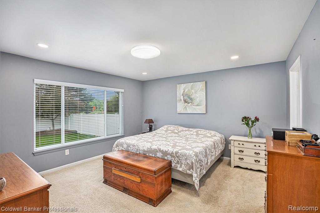 4499 Meadows Avenue, Grand Blanc, MI 48439 — Photo 9