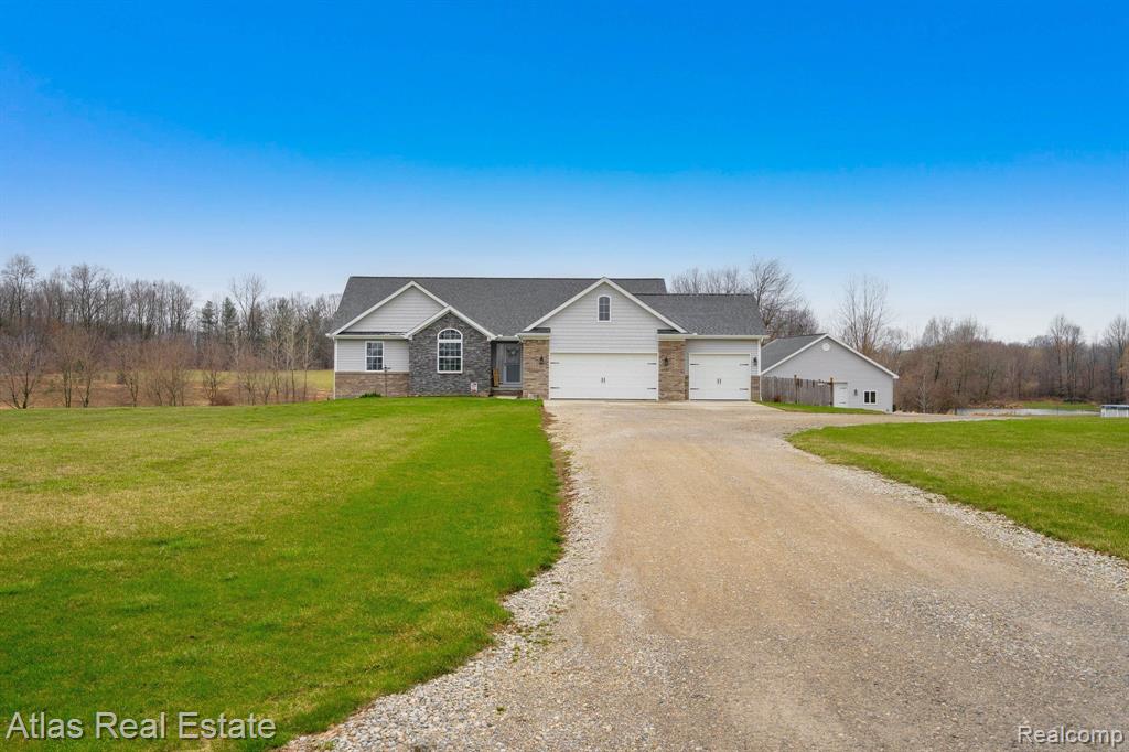 5053 HIDDEN RIDGE Drive, Metamora, MI 48455 — Photo 7