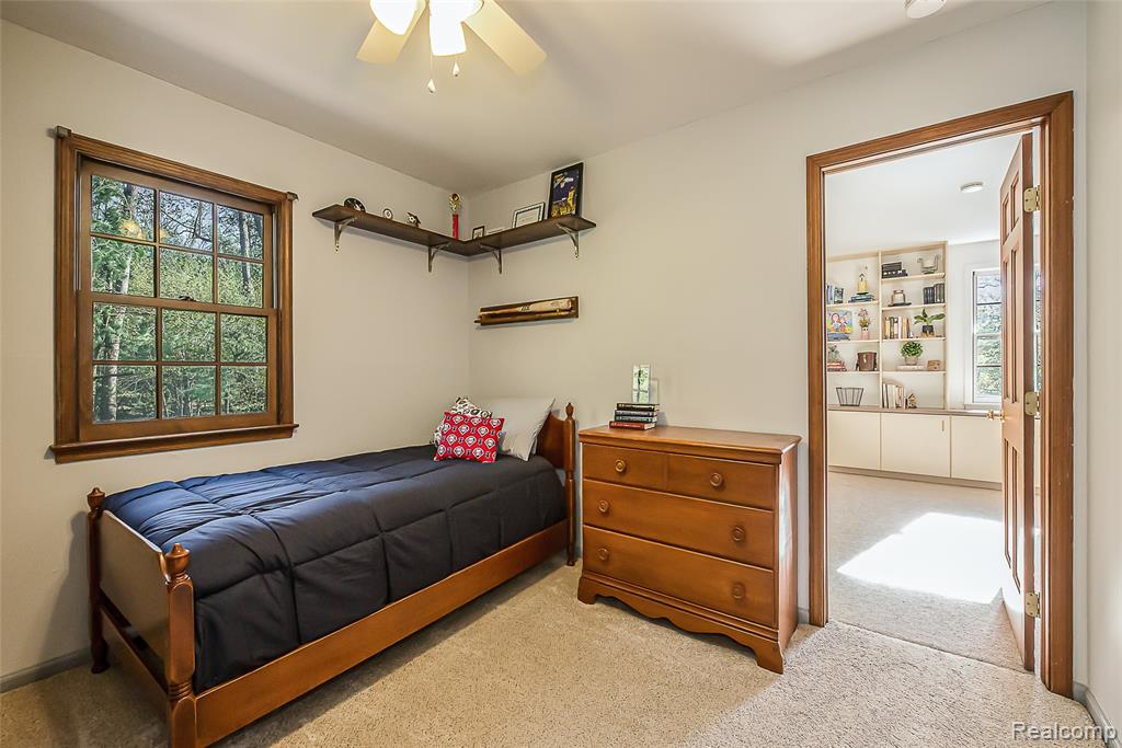 2694 WAYSIDE Drive, Ann Arbor, MI 48103 — Photo 57